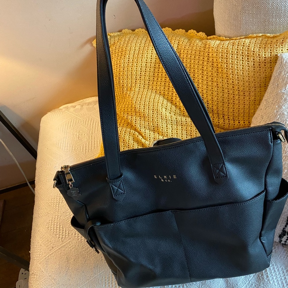 Elkie & Co. BLACK Aberdeen Baby Bag